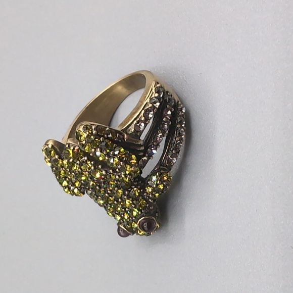 Heidi Daus| Green Rhinestone Frog Brass Toned Ring - Picture 6 of 10